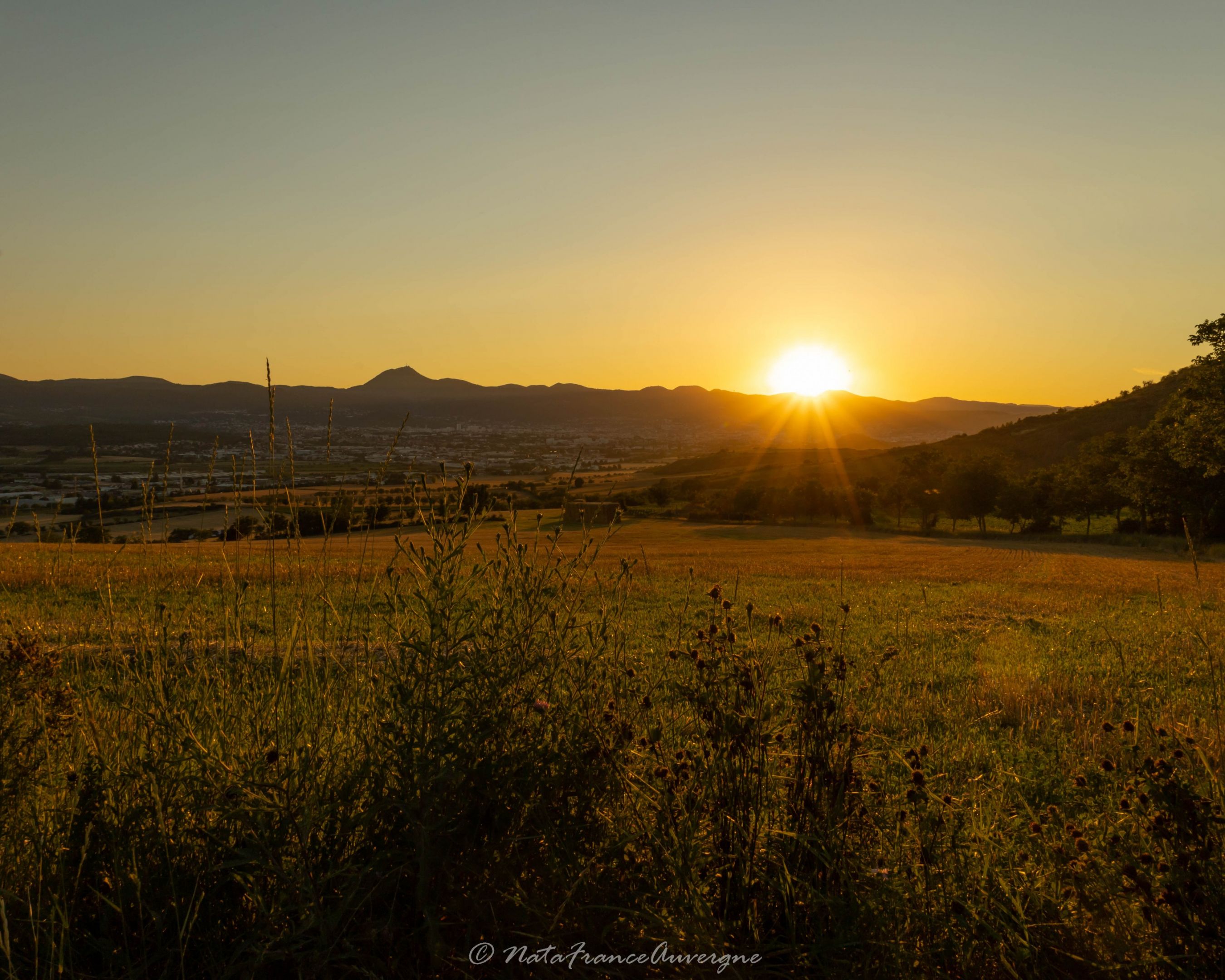Sunset Cournon 07 22 by @NataFranceAuvergne-14